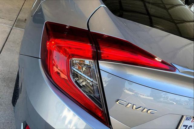 Photo of 2016 Lunar Silver Metallic Honda Civic
