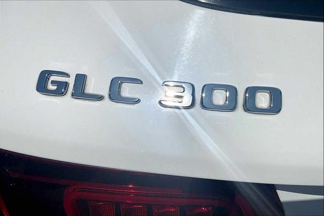 Photo of 2020 Polar White Mercedes-Benz GLC 300