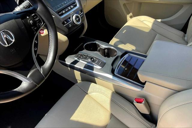 Photo of 2019 White Diamond Pearl Acura MDX