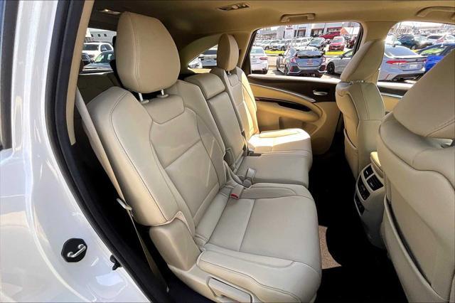 Photo of 2019 White Diamond Pearl Acura MDX