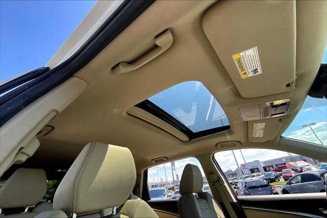 Photo of 2019 White Diamond Pearl Acura MDX