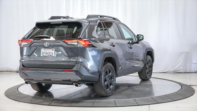 Photo of 2020 Magnetic Gray Metallic Toyota RAV4