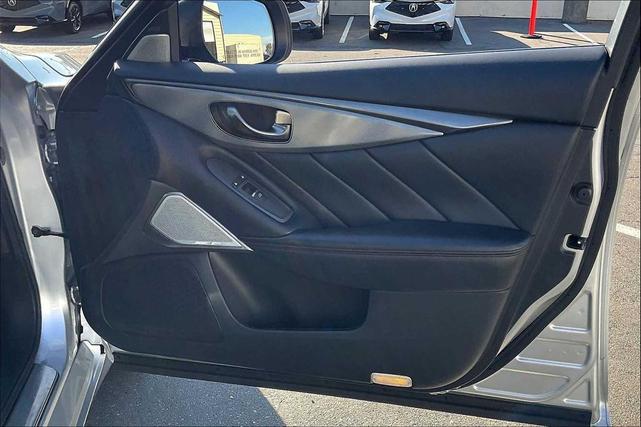 Photo of 2019 Liquid Platinum INFINITI Q50