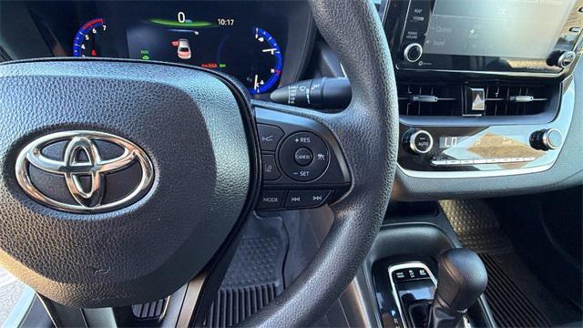 Photo of 2022 White Toyota Corolla Hybrid