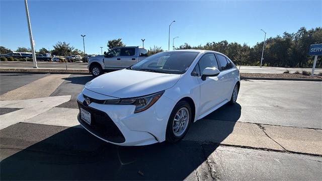 Photo of 2022 White Toyota Corolla Hybrid