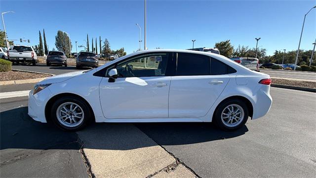 Photo of 2022 White Toyota Corolla Hybrid