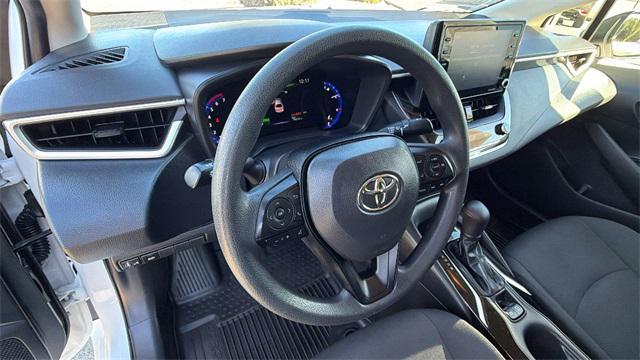 Photo of 2022 White Toyota Corolla Hybrid
