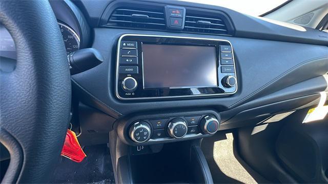 Photo of 2025 Gun Metallic Nissan Versa