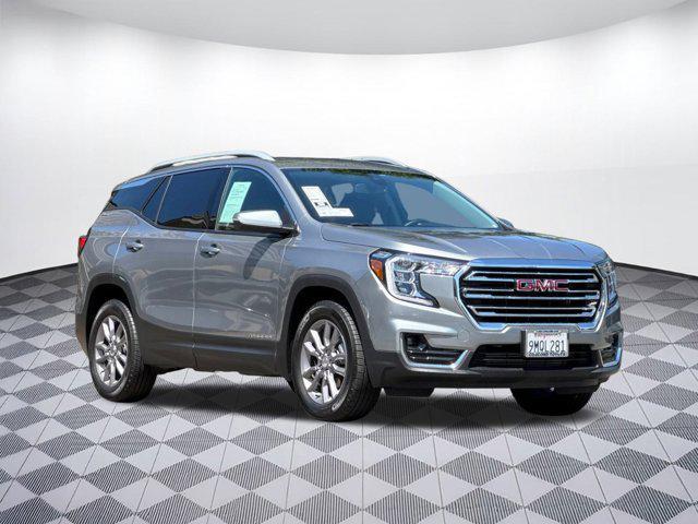 Photo of 2024 Sterling Metallic GMC Terrain