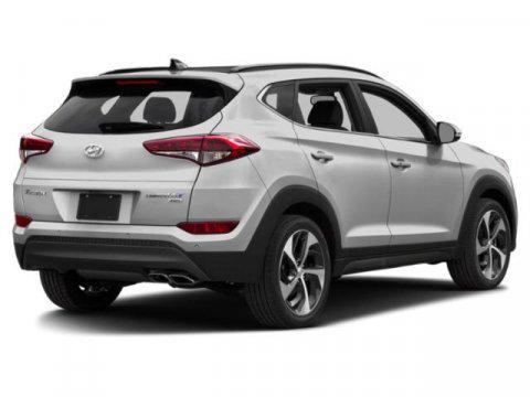 Photo of 2018 Dazzling White Hyundai TUCSON