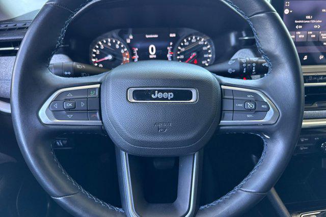 Photo of 2022 Granite Crystal Metallic Clearcoat Jeep Compass