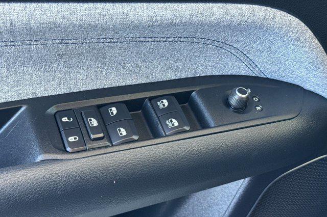 Photo of 2022 Granite Crystal Metallic Clearcoat Jeep Compass
