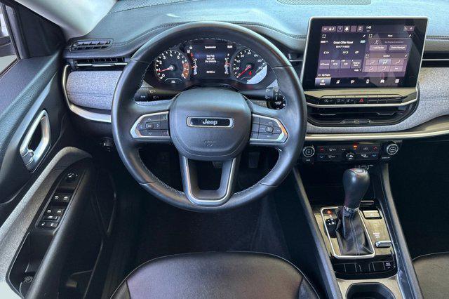 Photo of 2022 Granite Crystal Metallic Clearcoat Jeep Compass