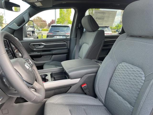 Photo of 2025 Granite Crystal Clearcoat Metallic RAM 1500