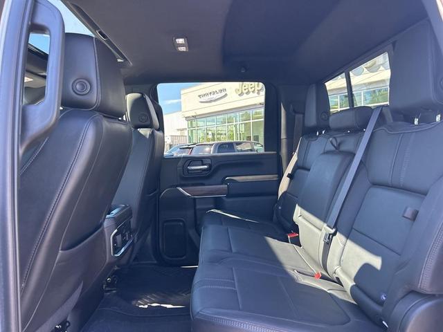 Photo of 2022 Iridescent Pearl Tricoat Chevrolet Silverado 3500