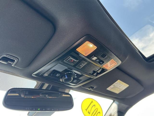 Photo of 2021 Gray Toyota Tacoma