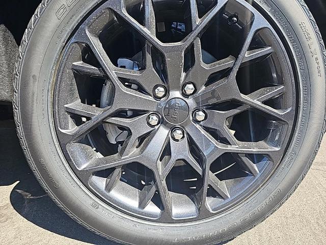 Photo of 2025 Diamond Black Jeep Grand Cherokee L