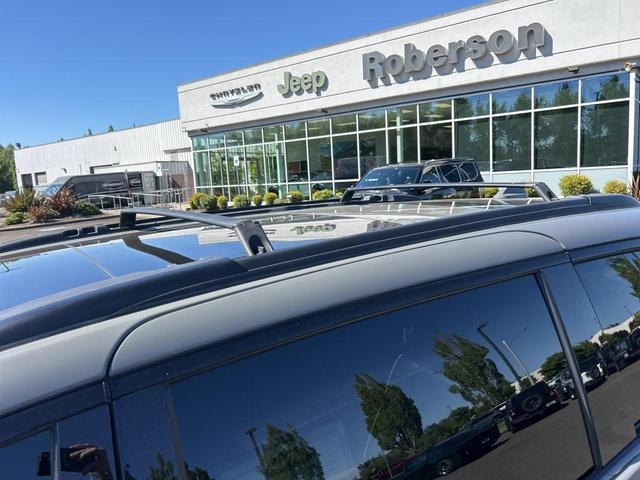 Photo of 2021 Ceramic Gray Clearcoat Chrysler Pacifica