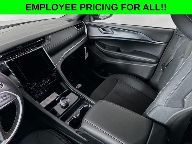 Photo of 2025 Red Jeep Grand Cherokee L