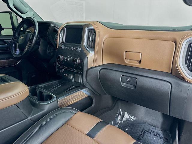 Photo of 2021 White Chevrolet Silverado 2500