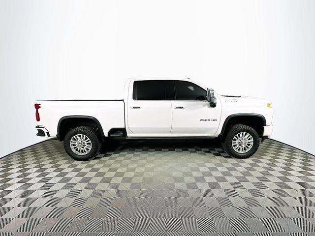 Photo of 2021 White Chevrolet Silverado 2500