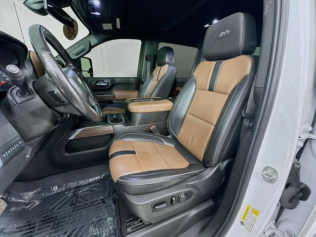 Photo of 2021 White Chevrolet Silverado 2500