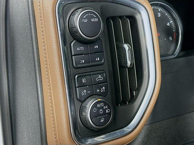 Photo of 2021 White Chevrolet Silverado 2500