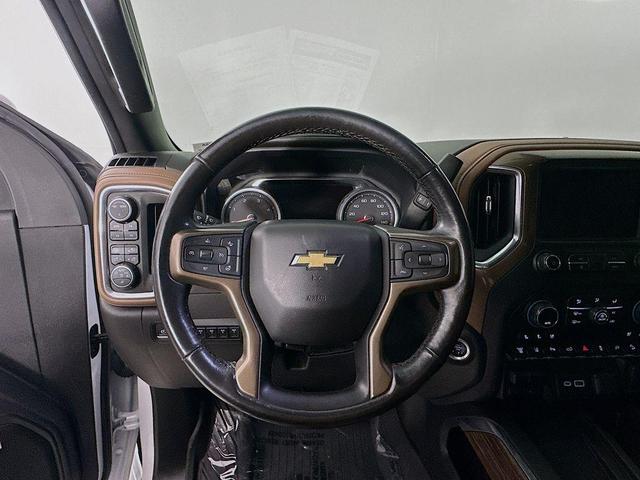 Photo of 2021 White Chevrolet Silverado 2500