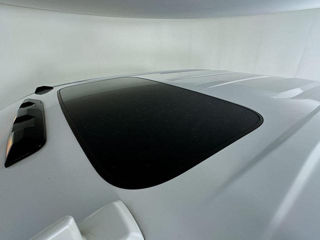 Photo of 2021 White Chevrolet Silverado 2500