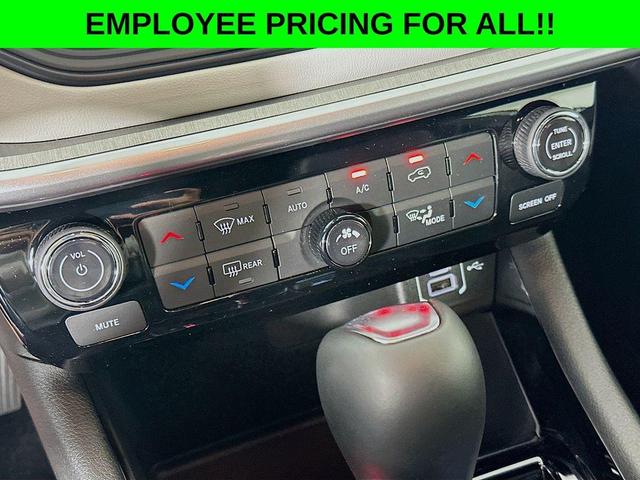 Photo of 2025 Silver Jeep Compass