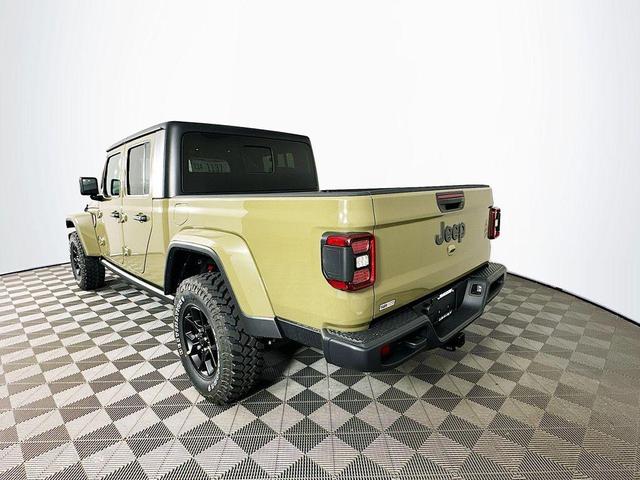 Photo of 2025 Green Jeep Gladiator