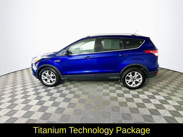 Photo of 2015 Blue Ford Escape