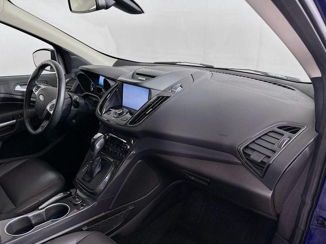 Photo of 2015 Blue Ford Escape