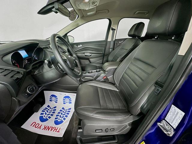 Photo of 2015 Blue Ford Escape
