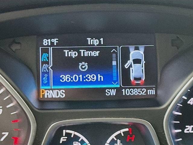 Photo of 2015 Blue Ford Escape