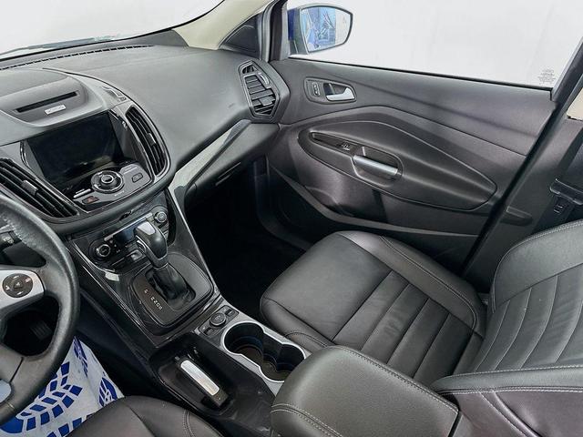 Photo of 2015 Blue Ford Escape