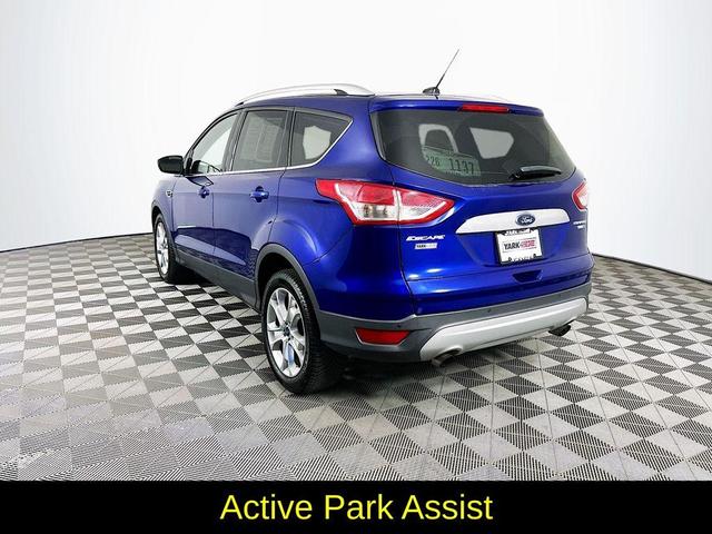 Photo of 2015 Blue Ford Escape