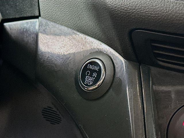 Photo of 2015 Blue Ford Escape