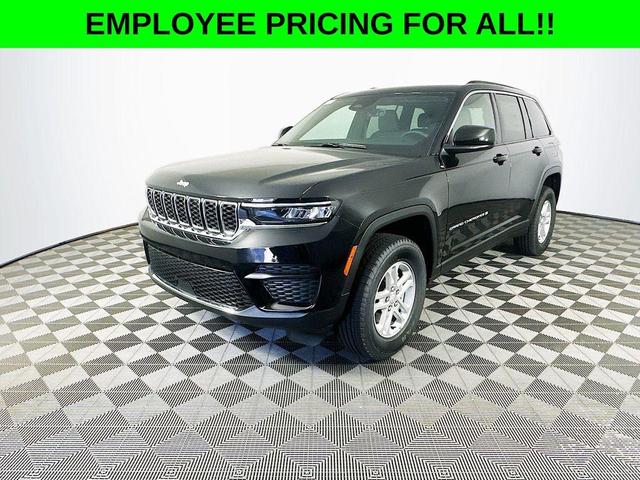 Photo of 2025 Black Jeep Grand Cherokee