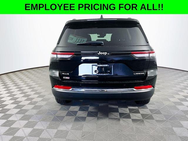 Photo of 2025 Black Jeep Grand Cherokee