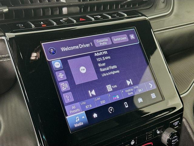 Photo of 2023 Silver Jeep Grand Cherokee