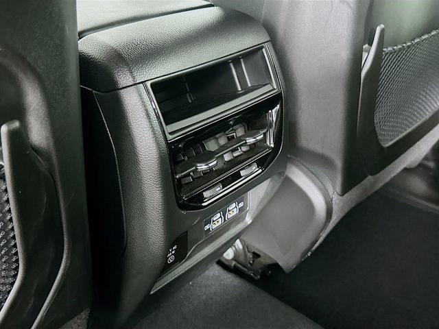 Photo of 2023 Silver Jeep Grand Cherokee