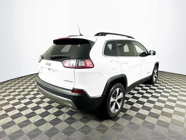 Photo of 2022 White Jeep Cherokee