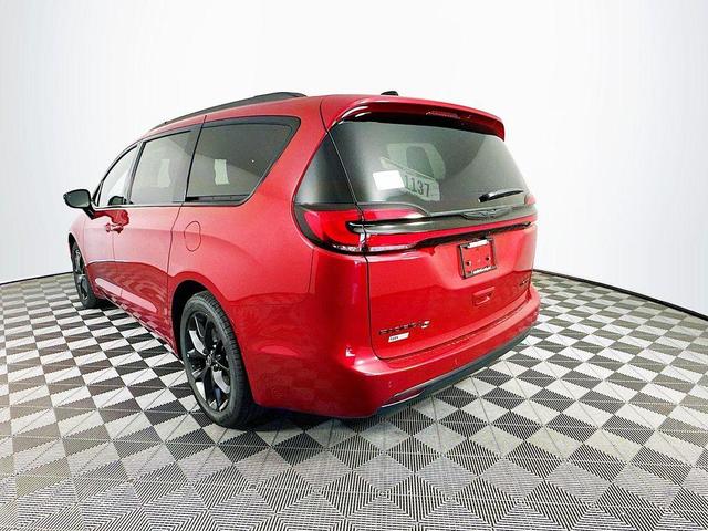 Photo of 2026 Chrysler Pacifica