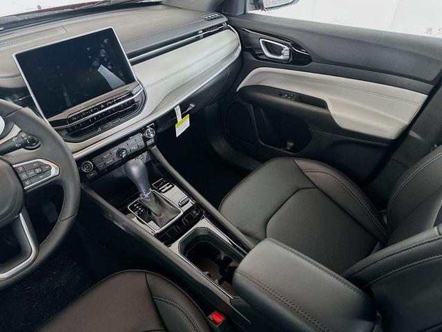 Photo of 2025 Red Jeep Compass