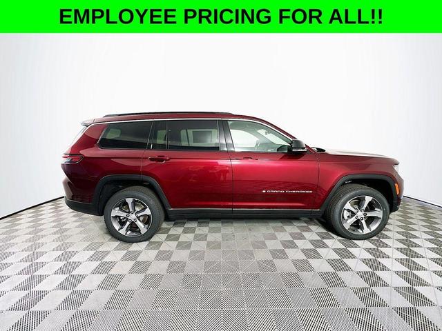 Photo of 2025 Red Jeep Grand Cherokee L