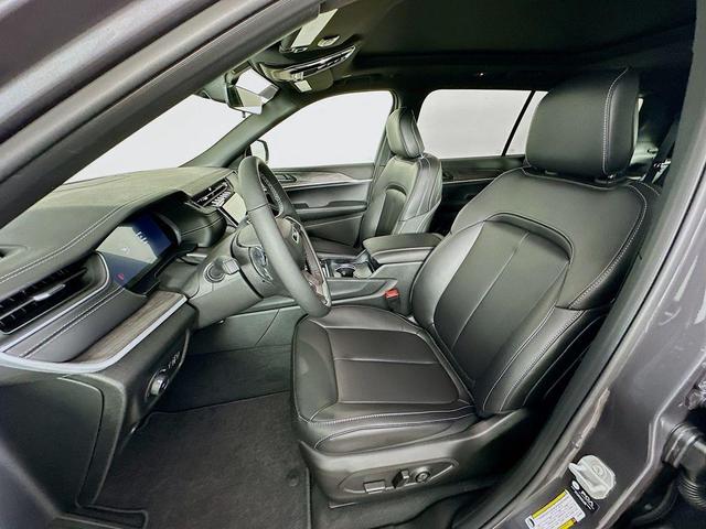 Photo of 2025 Gray Jeep Grand Cherokee L