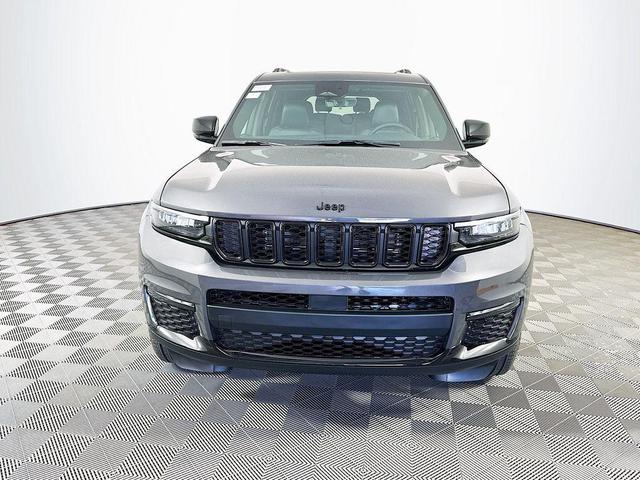 Photo of 2025 Gray Jeep Grand Cherokee L