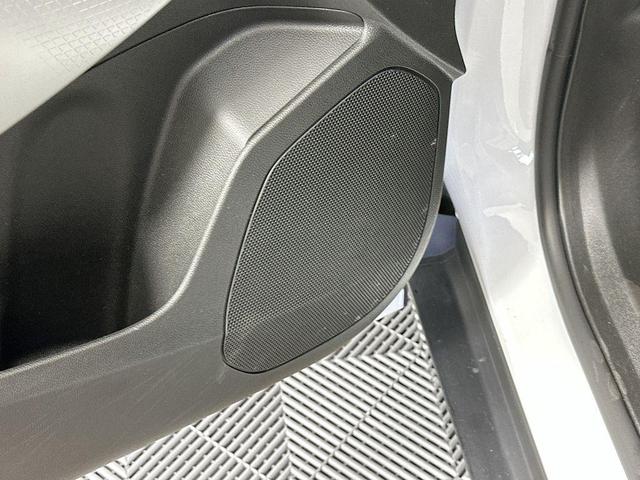 Photo of 2024 White Chevrolet Trax