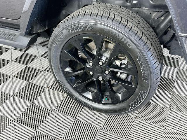 Photo of 2021 Gray Jeep Wrangler Unlimited